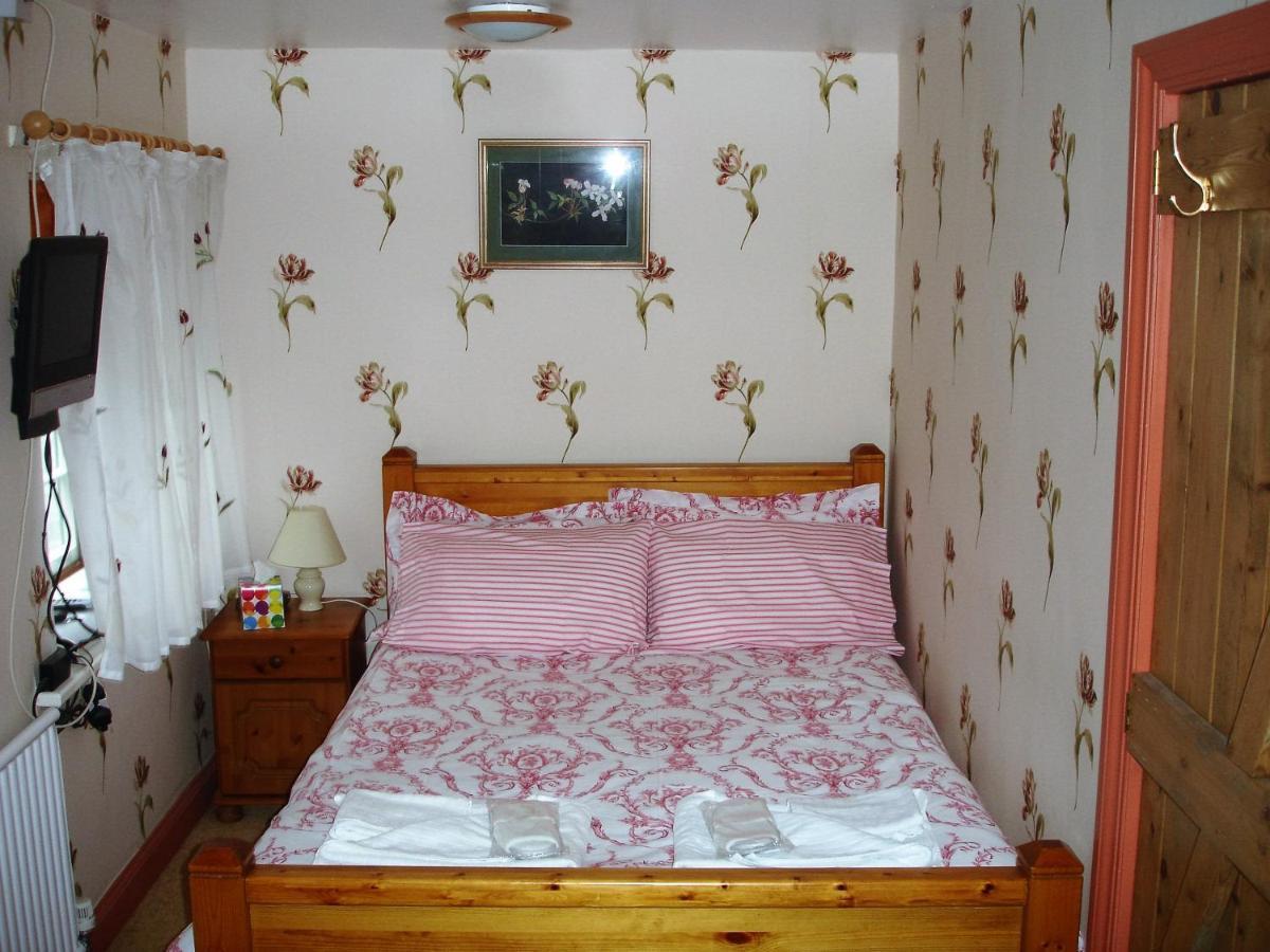 Bed and Breakfast The Clochfaen Llangurig Exterior foto